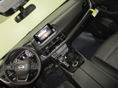 New 2026 Nissan Rogue SV w/ Cold Weather Package image 17