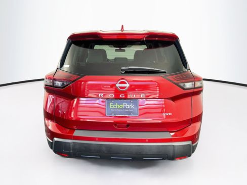 Used 2025 Nissan Rogue SV AWD/4WD image 7