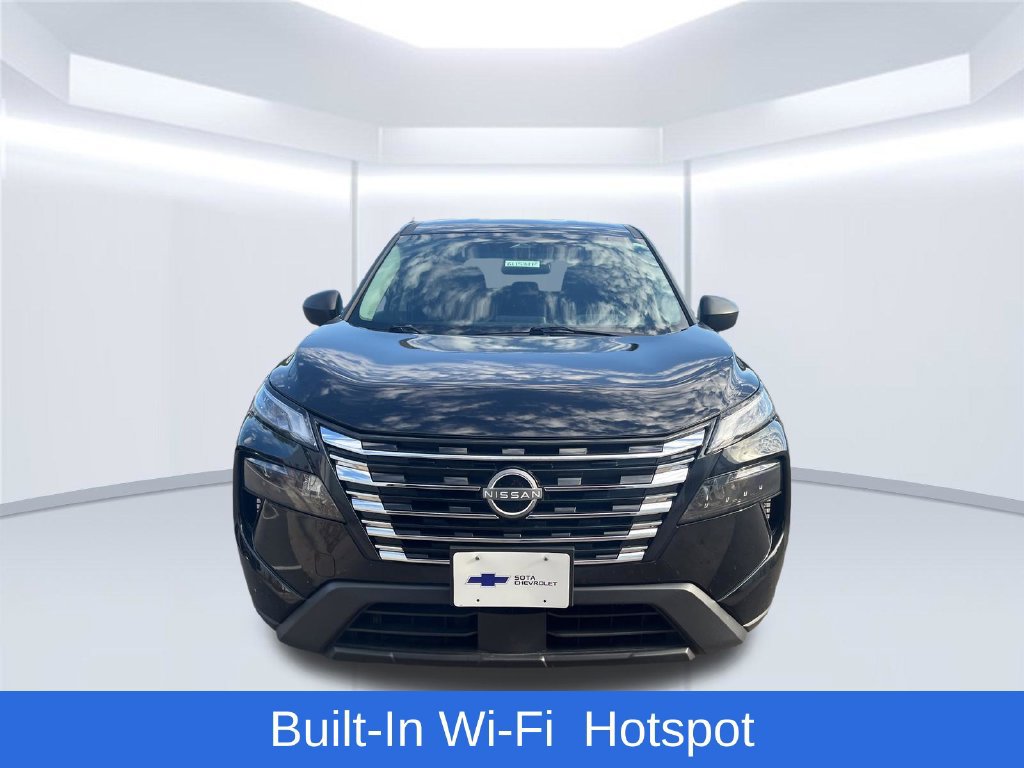 Used 2025 Nissan Rogue S AWD/4WD image 9