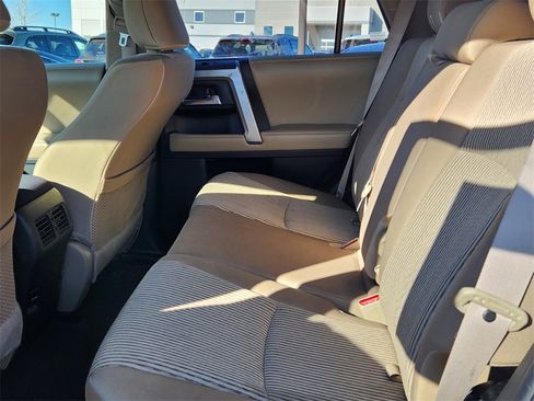 Used 2016 Toyota 4Runner SR5 image 10