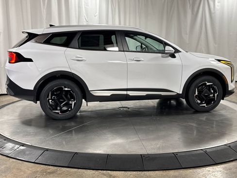 New 2026 Kia Sportage EX AWD/4WD image 13