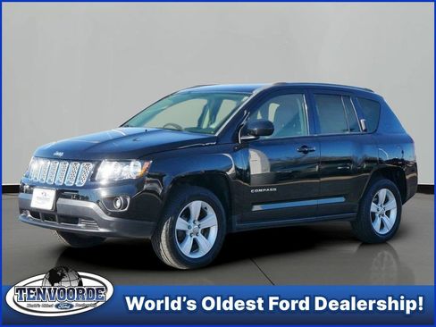 Used 2015 Jeep Compass Latitude image 1
