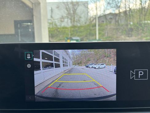 Used 2025 Kia K4 LXS FWD image 23