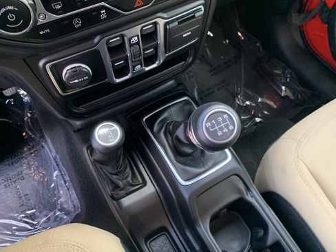 Used 2020 Jeep Gladiator Sport w/ Quick Order Package 23S AWD/4WD image 26