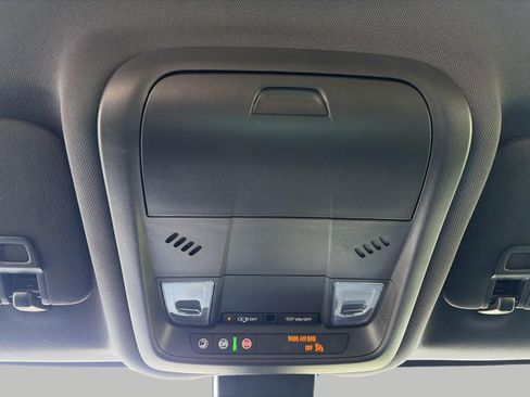 Used 2023 Chevrolet Equinox RS AWD/4WD image 19