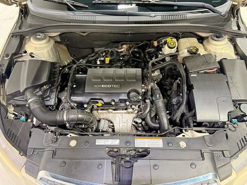 Used 2011 Chevrolet Cruze Eco image 32