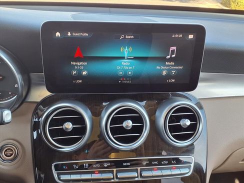 Used 2021 Mercedes-Benz GLC 300 image 16