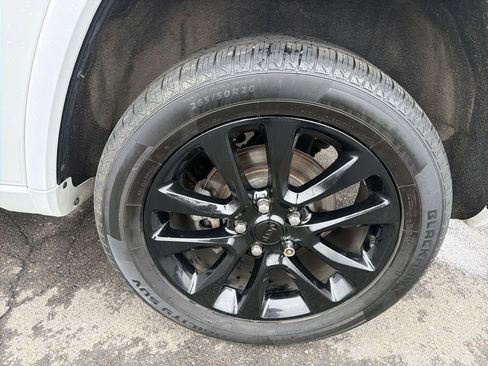 Used 2019 Jeep Grand Cherokee Altitude image 30