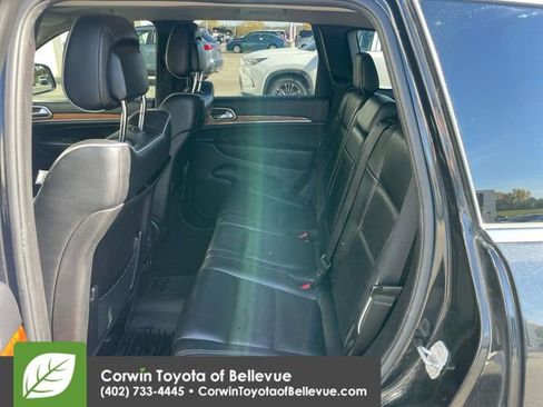 Used 2011 Jeep Grand Cherokee Overland image 23