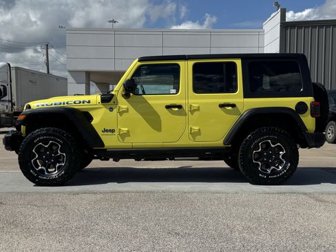 Used 2023 Jeep Wrangler Unlimited Rubicon 4xe w/ Steel Bumper Group AWD/4WD image 7