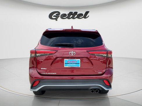Used 2021 Toyota Highlander XSE FWD image 5