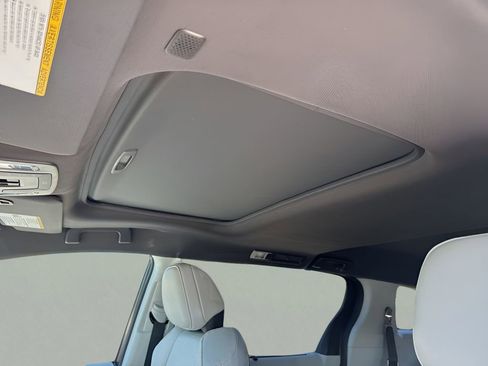 Used 2024 Toyota Sienna XSE w/ XSE Plus Package AWD/4WD image 12