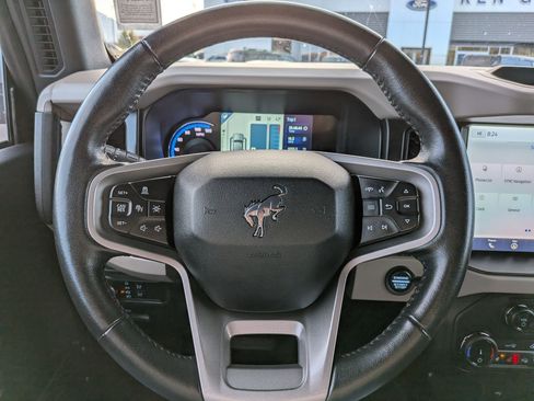 Used 2022 Ford Bronco Wildtrak image 17