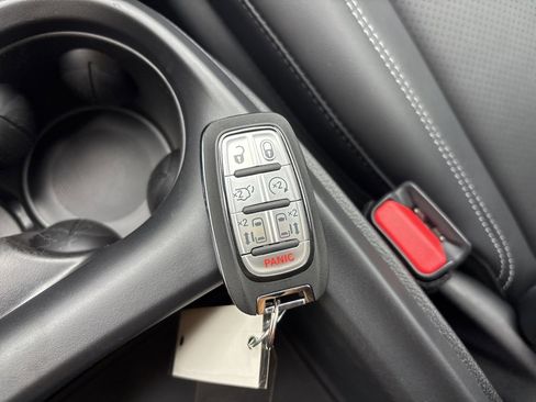 New 2026 Chrysler Pacifica Select image 14