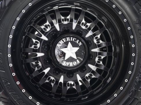 Used 2025 GMC Sierra 3500 Denali Ultimate image 36