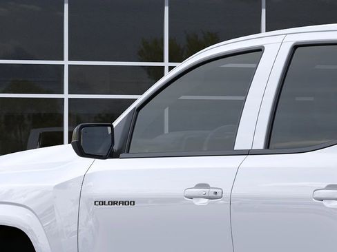 New 2026 Chevrolet Colorado LT image 12