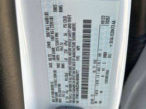 Used 2022 Ford Escape SE w/ SE Sport Appearance Package image 33