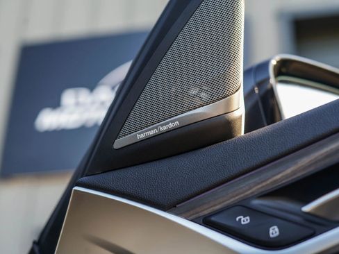 Used 2019 BMW 540i xDrive w/ Convenience Package image 26