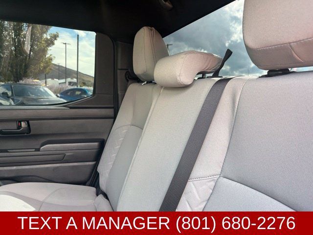 Used 2025 Toyota Tacoma SR5 AWD/4WD image 17