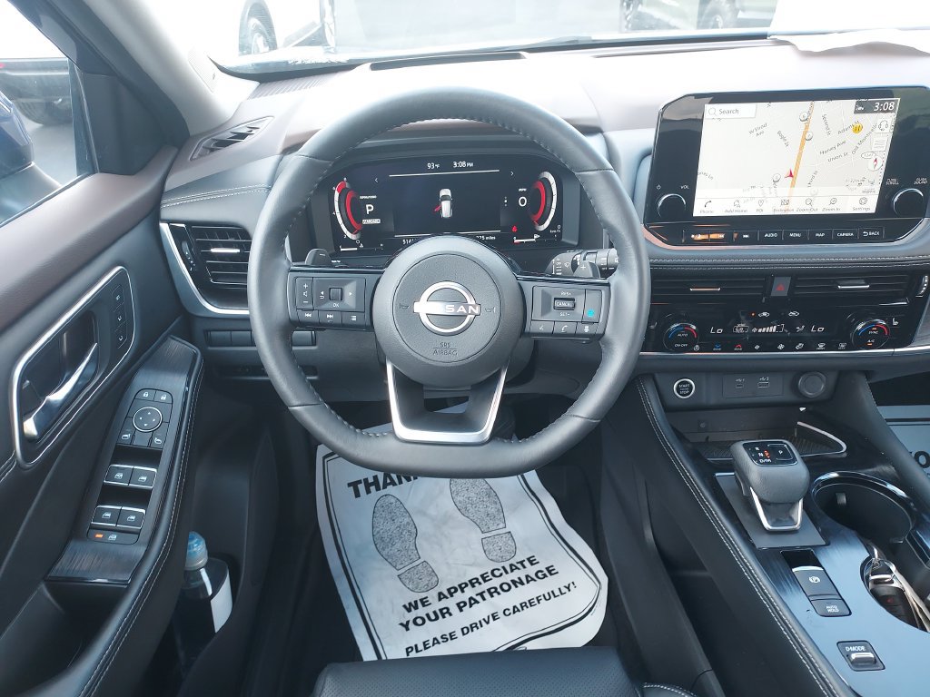 Used 2023 Nissan Rogue Platinum w/ Platinum Premium Package FWD image 16