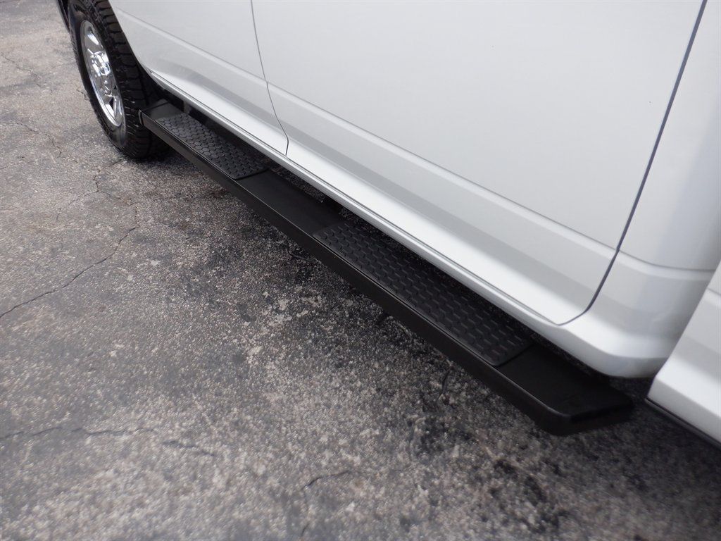 Used 2024 RAM 2500 Tradesman w/ Chrome Appearance Group AWD/4WD image 10