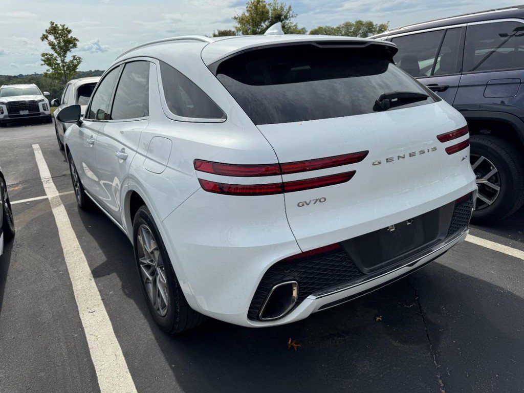 Used 2024 Genesis GV70 2.5T w/ Advanced Package AWD/4WD image 4
