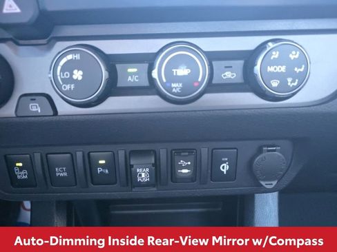 Used 2019 Toyota Tacoma TRD Off-Road w/ Technology Package image 29