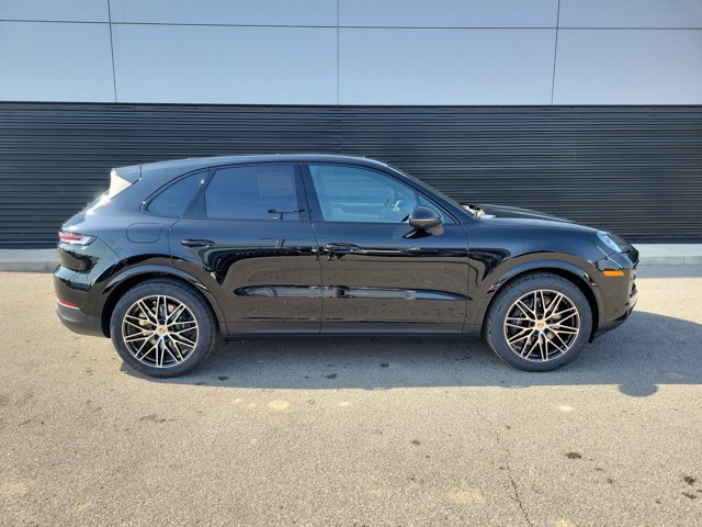 Used 2026 Porsche Cayenne AWD/4WD image 8