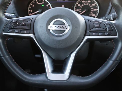 Used 2022 Nissan Altima 2.5 SR image 18