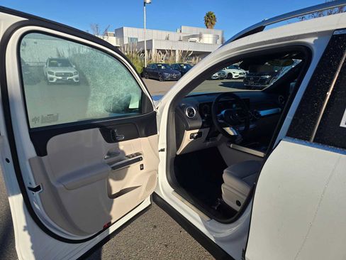 Used 2025 Mercedes-Benz GLB 250 GLB 250 image 22