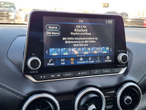 Used 2023 Nissan Sentra SV image 17