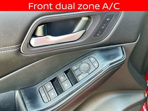 Used 2023 Nissan Rogue SL w/ SL Premium Package FWD image 18