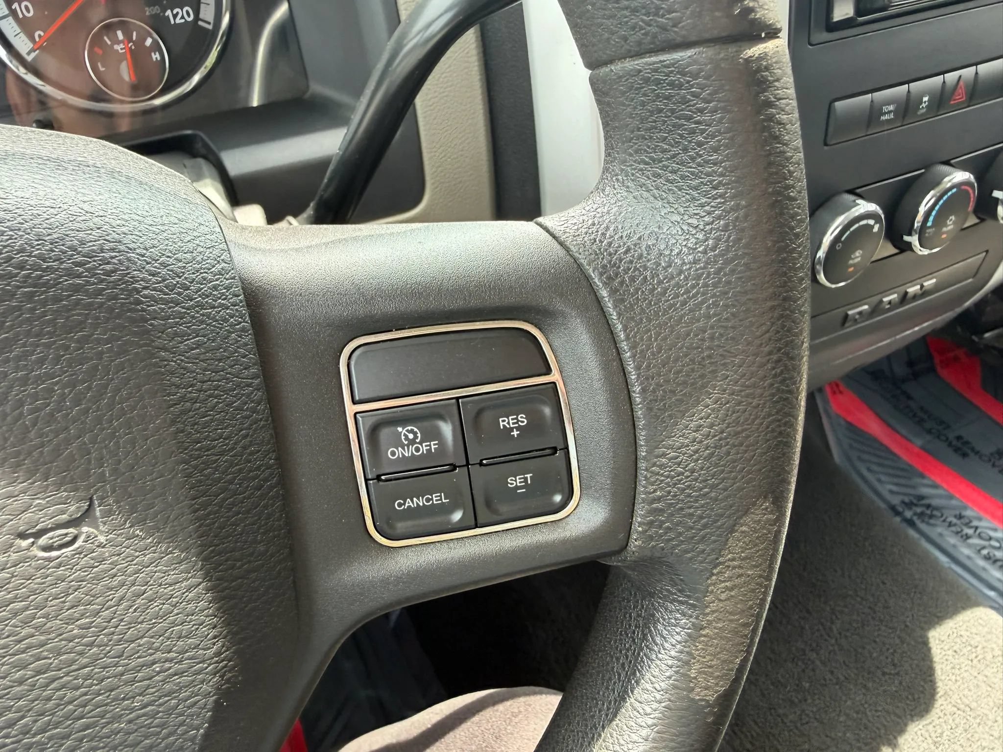 Used 2012 RAM 1500 Classic SLT AWD/4WD image 23