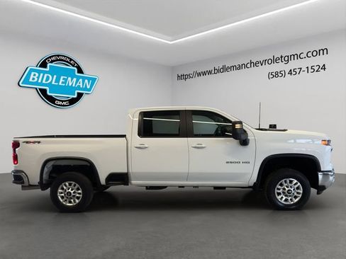 Used 2024 Chevrolet Silverado 2500 LT AWD/4WD image 8