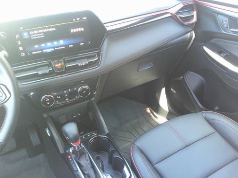 Used 2025 Chevrolet TrailBlazer RS w/ Convenience Package AWD/4WD image 26