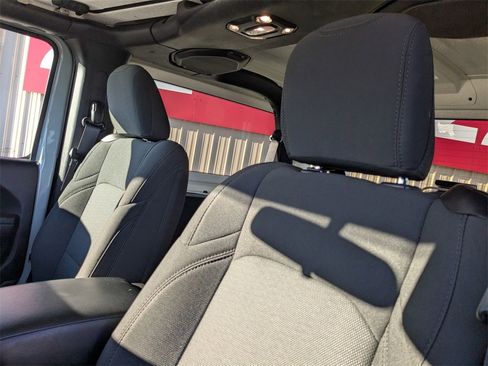 Used 2023 Jeep Wrangler Sport S image 13