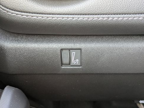 New 2026 Chevrolet Colorado LT image 15