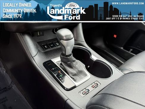 Used 2016 Toyota Highlander Limited AWD/4WD image 28