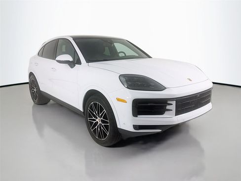 Certified 2025 Porsche Cayenne image 29