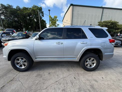 Used 2011 Toyota 4Runner SR5 AWD/4WD image 4