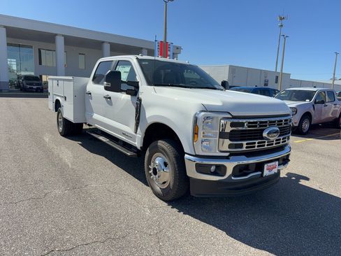 New 2026 Ford F350 XL w/ XL Chrome Package AWD/4WD image 4