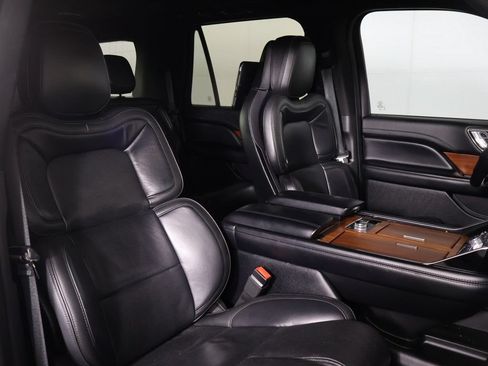 Used 2019 Lincoln Navigator L Reserve AWD/4WD image 36