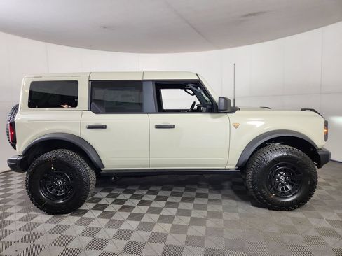 New 2026 Ford Bronco Badlands AWD/4WD image 8
