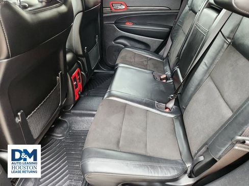 Used 2021 Jeep Grand Cherokee Laredo X image 39