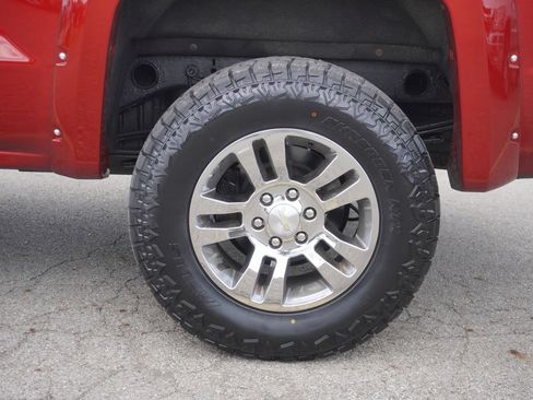 Used 2018 Chevrolet Silverado 1500 LT w/ All Star Edition AWD/4WD image 11