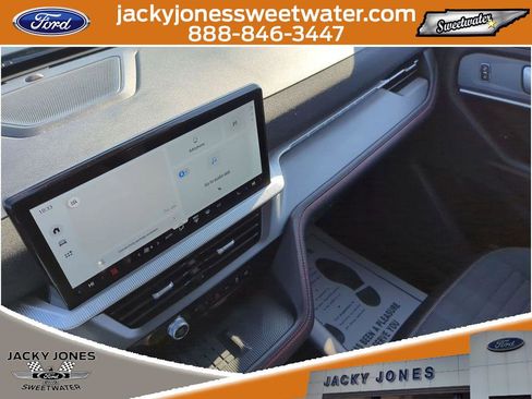 Certified 2025 Ford Explorer ST-Line w/ Premium Package image 18