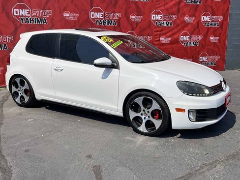 Used 2010 Volkswagen GTI 2-Door FWD image 3