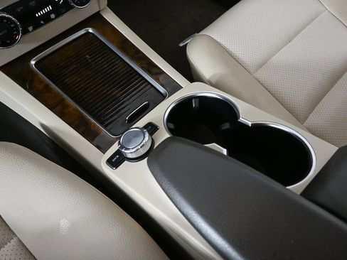 Used 2014 Mercedes-Benz GLK 350 2WD image 15