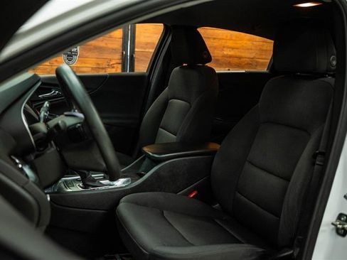 Used 2022 Chevrolet Malibu LS image 9