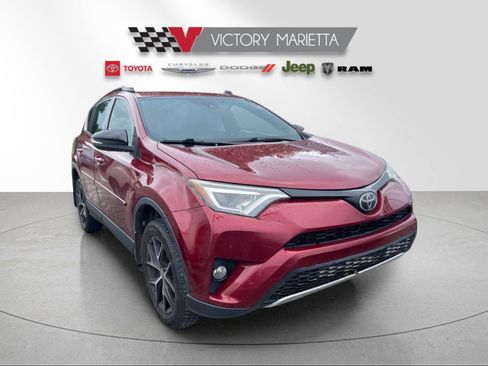 Used 2018 Toyota RAV4 SE w/ All Weather Liner Package AWD/4WD image 5